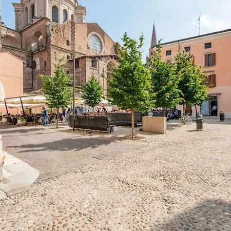 Apartment Under The Basilica Of Sant'andrea Mantova
