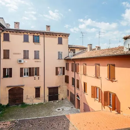 Under The Basilica Of Sant'andrea Apartment